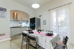 Dining - Apartments Andrijana (Rijeka)
