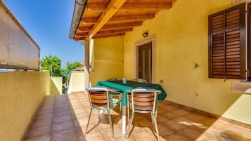 Apartment (A2) | Balcony
