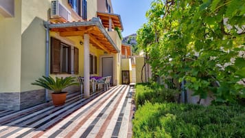 Apartment (A3) | Balkon