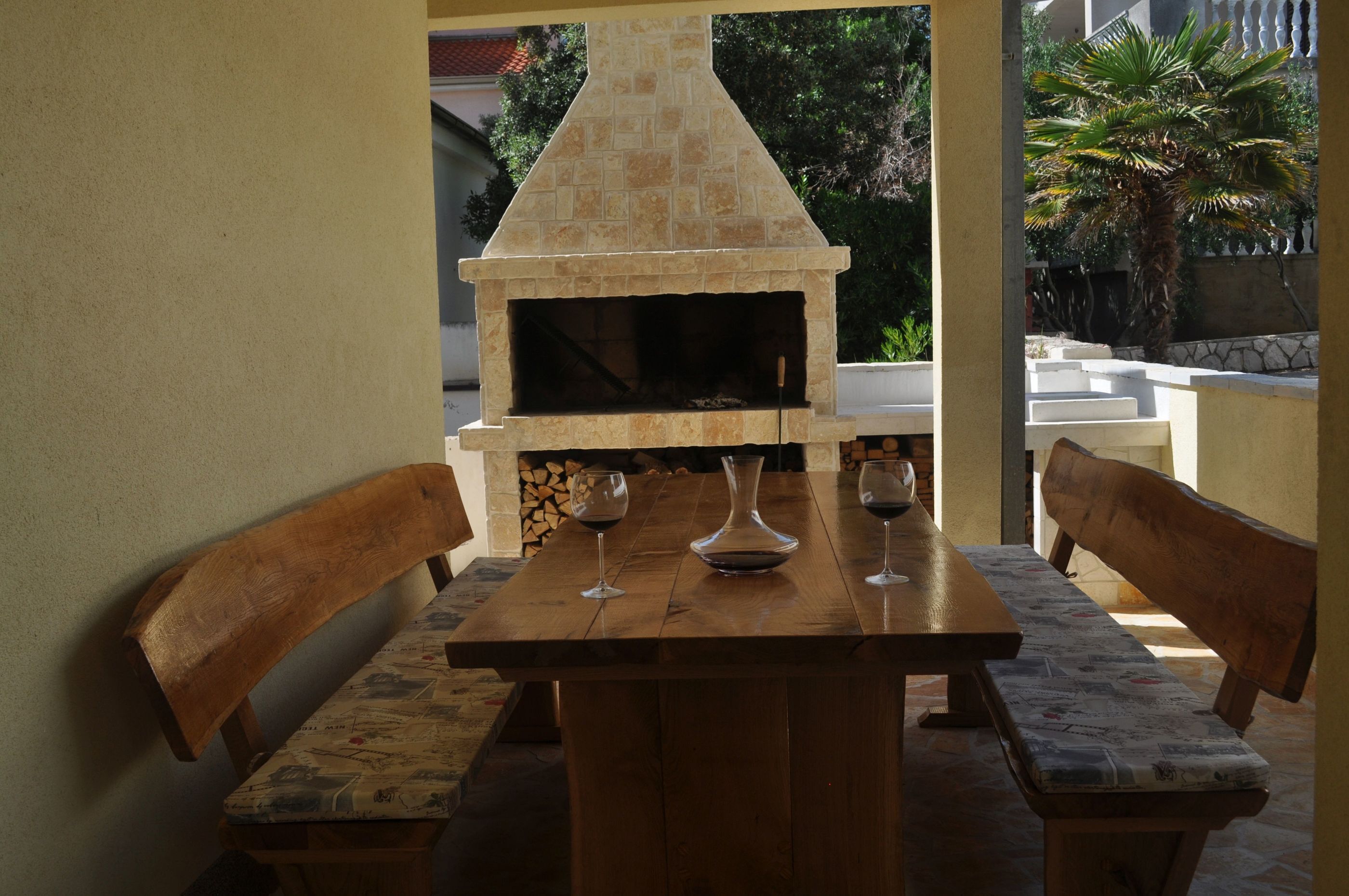 تناول الطعام بالخارج