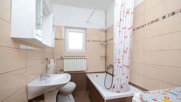 Bathroom | Shower
