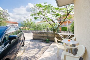 Terrace/patio - Apartments Branimir (Novi Vinodolski)