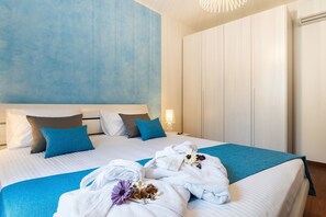 1 bedroom, in-room safe, iron/ironing board, free cribs/infant beds