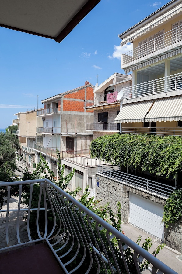 Apartment (A3) | Balcony
