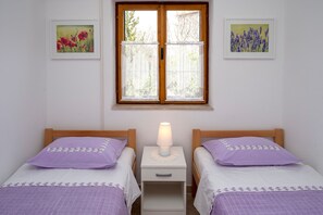 Iron/ironing board, free WiFi, bed sheets - Apartments Lotti (Stari Grad)