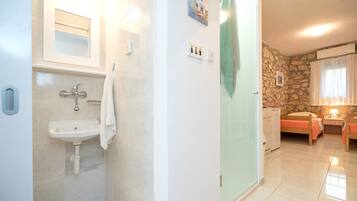 Studio (A1) | Bathroom | Hair dryer, towels, soap, shampoo