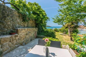 Apartment (A1) | Garden