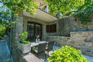 Apartment (A1) | Terrace/patio