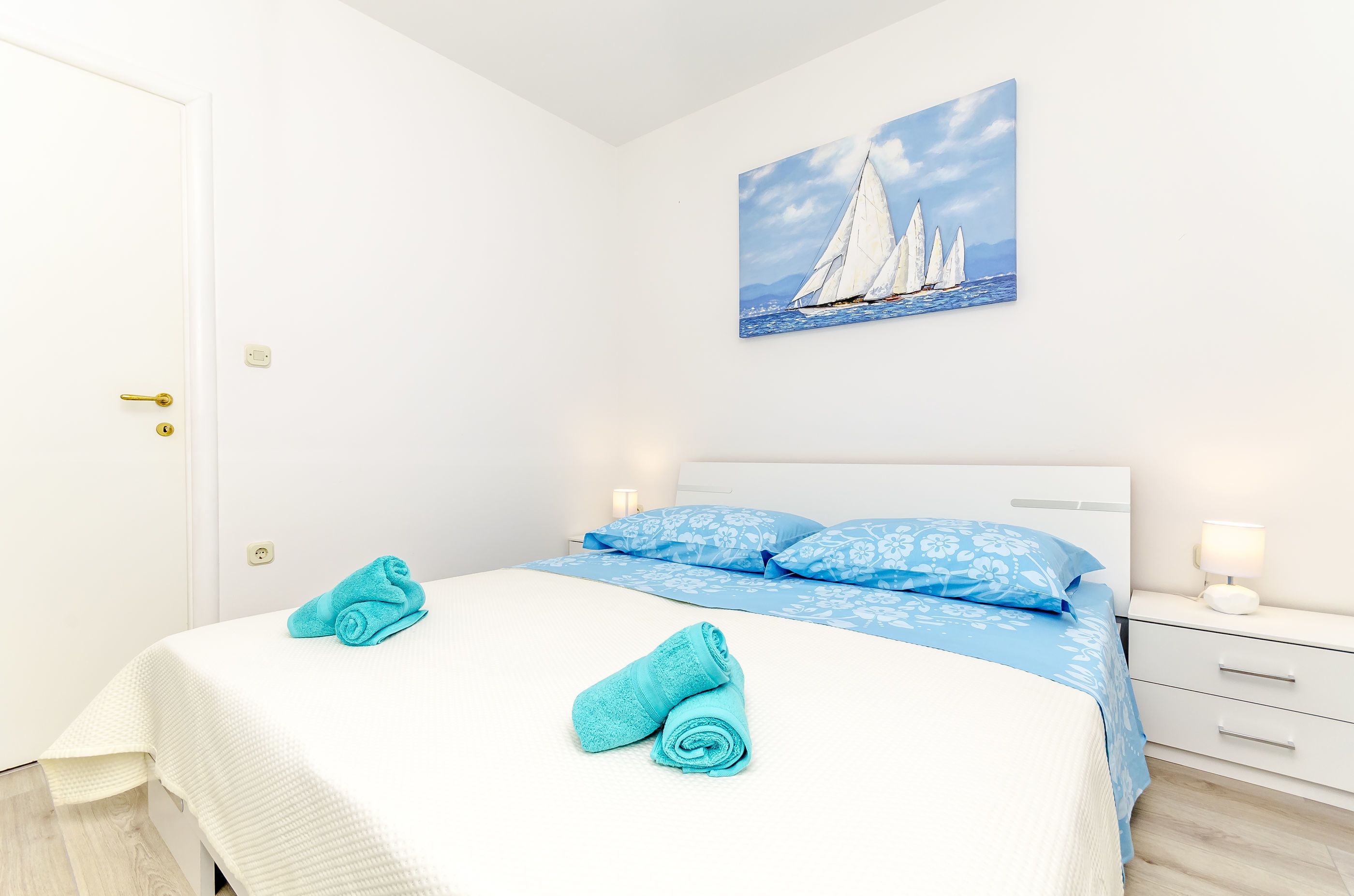 Strykejern/-brett, wi-fi (inkludert) og sengetøy