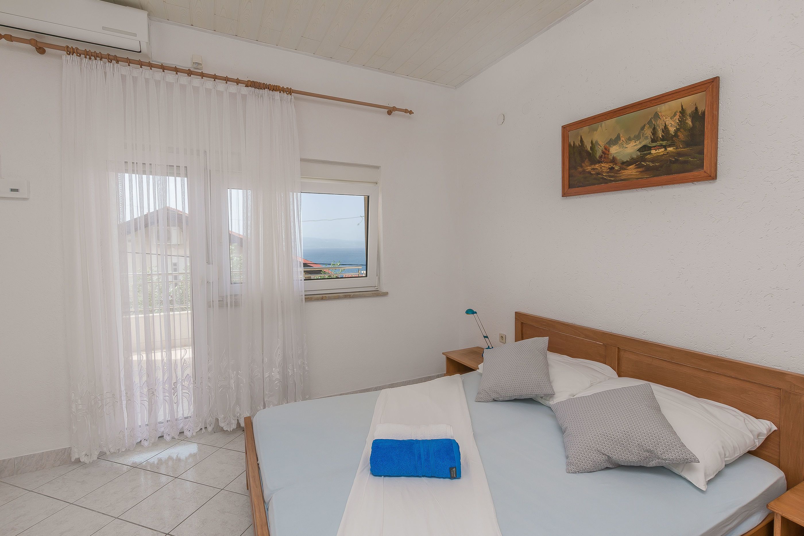 Apartment (A4) | Iron/ironing board, free WiFi, bed sheets