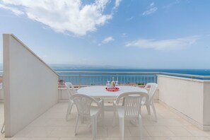 Apartment (A1) | Terrace/patio - Apartments Luca (Omis)