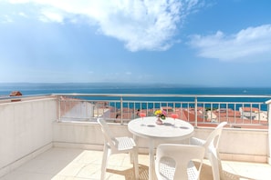 Studio (A3) | Terrace/patio - Apartments Luca (Omis)