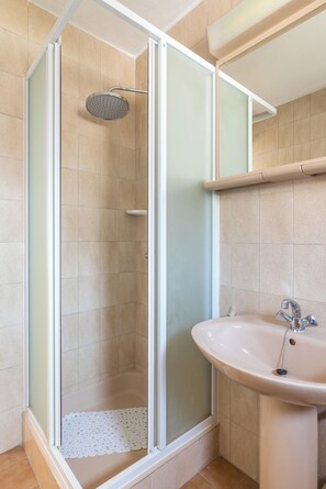Apartment (A1) | Badezimmer