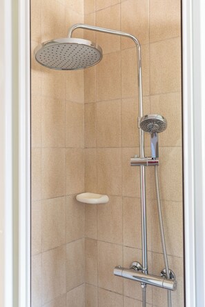 Apartment (A1) | Bathroom | Free toiletries, hair dryer - Apartment Nadia (Omis)