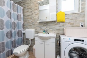 Estudio (A3) | Baño | Regadera 