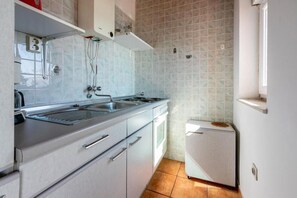 Apartment (A4) | Private kitchen