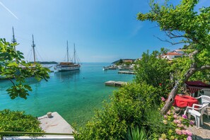 Water view - Apartments Vera (Rab)