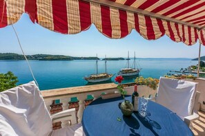Apartment (A4) | Water view - Apartments Vera (Rab)