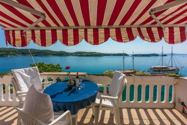 Apartment (A4) | Water view