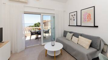 Studio (A3) | Living room