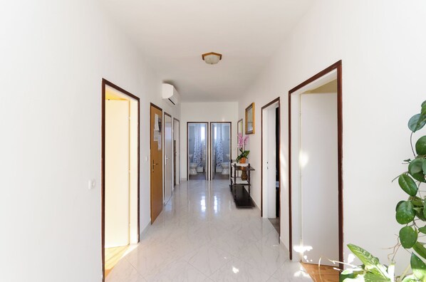 Apartment (A2) | Hallway