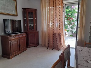 Apartment (A1) | Living room