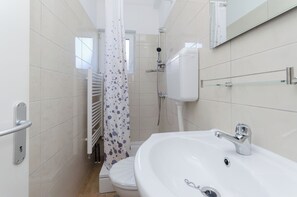 Apartment (A2) | Badezimmer