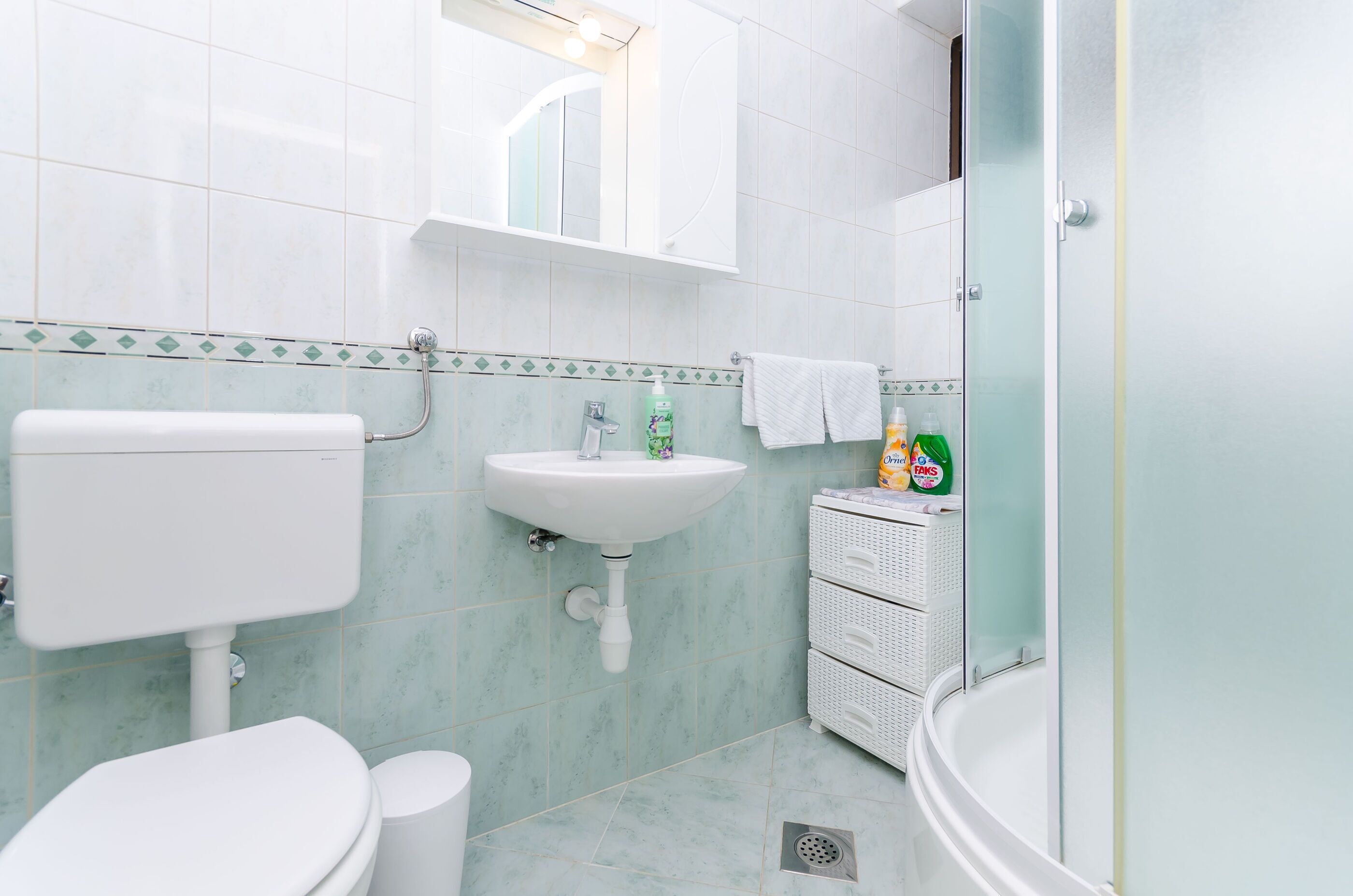 Studio (A1) | Badezimmer | Dusche, Haartrockner
