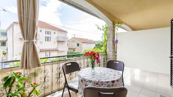 Studio (A2) | Terrace/patio