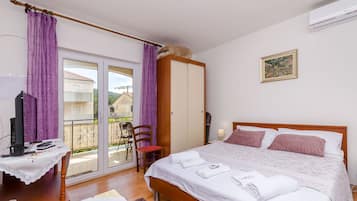 Studio (A1) | Free WiFi, bed sheets