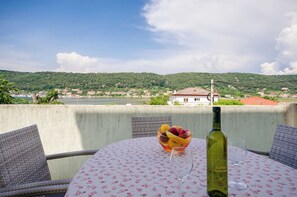 Apartment (A1) | Terrace/patio