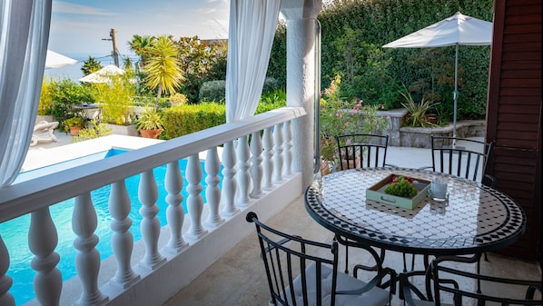 Apartment (A1) | Pool