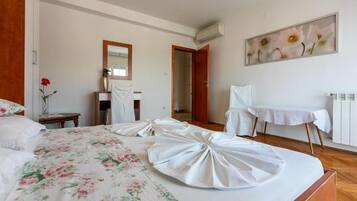 Departamento (A2) | 5 habitaciones y wifi gratis