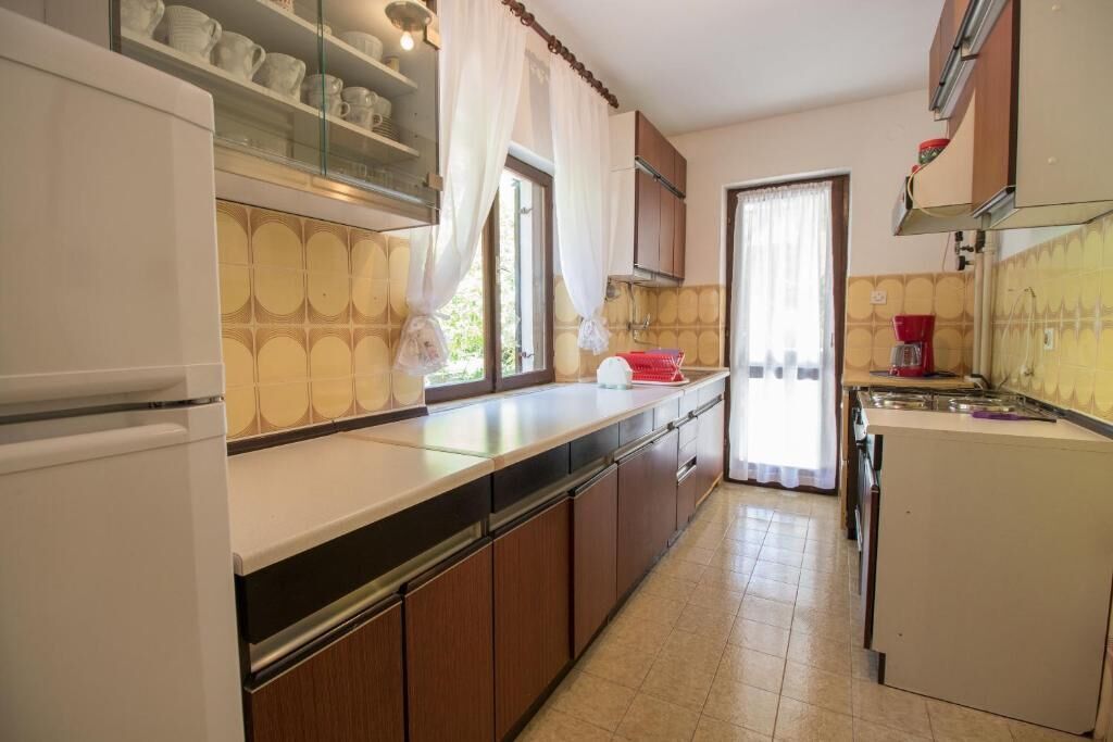 Apartment (A1) | Eigene Küche | Kühlschrank, Ofen, Herdplatte, Espressomaschine