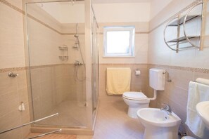 Departamento (A1) | Baño | Regadera y bidet 