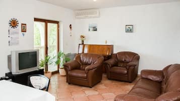 Apartment (A1) | Living room