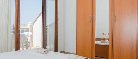 Apartment (A3) | 4 bedrooms, free WiFi