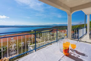 Apartment (A1) | Balcony - Apartments Bozana (Crikvenica)