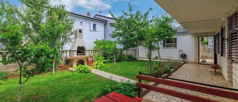 Grill-/Picknickplatz