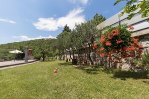 Courtyard - Apartments Vesna (Opatija)