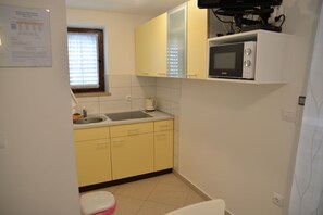 Apartment (A3) | Private kitchen