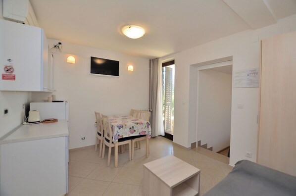 Apartment (A2) | Living area