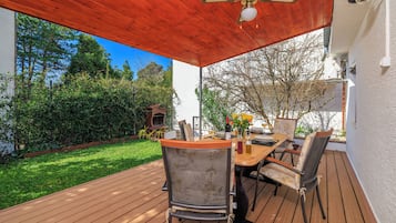 Apartamento (A3) | Opções para refeição ao ar livre