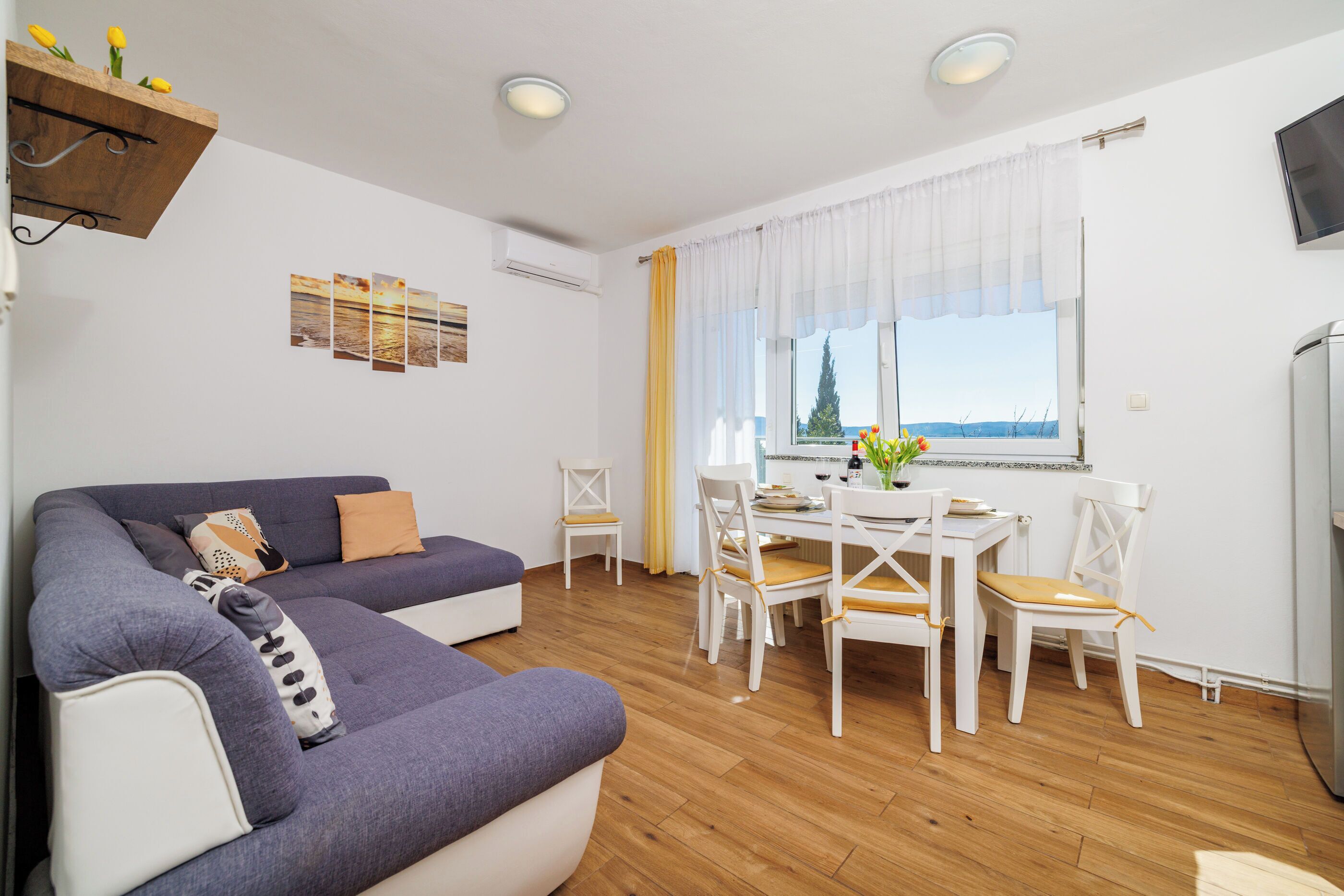 Apartment (A1) | Living room | TV
