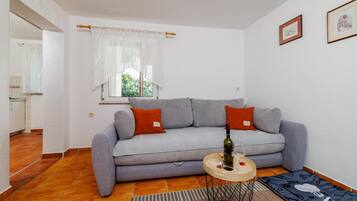 Apartment (A3) | Living room | TV