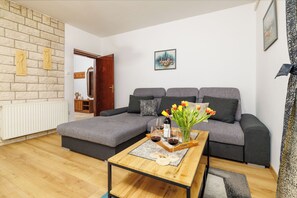 Appartement (A4) | Woonkamer | Televisie