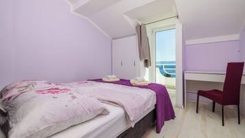 Apartment (A4) | 4 bedrooms, iron/ironing board, free WiFi