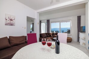 Apartemen (A4) | Tempat makan