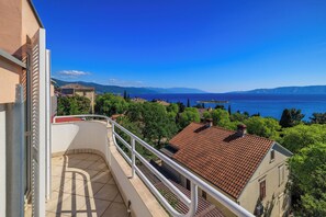 Apartment (A4) | Water view - Apartments Snjezana (Novi Vinodolski)