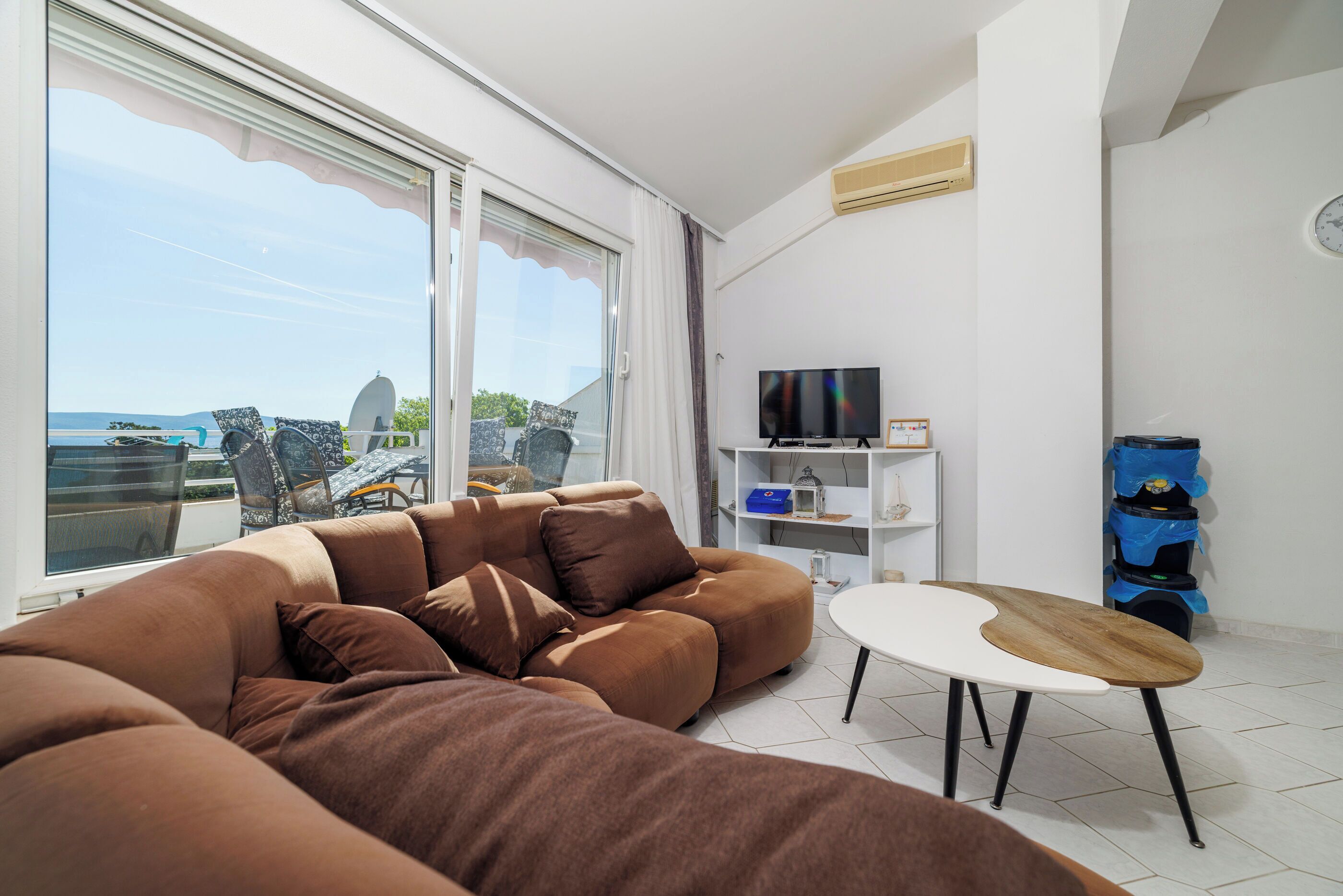 شقة (A4) | غرفة المعيشة